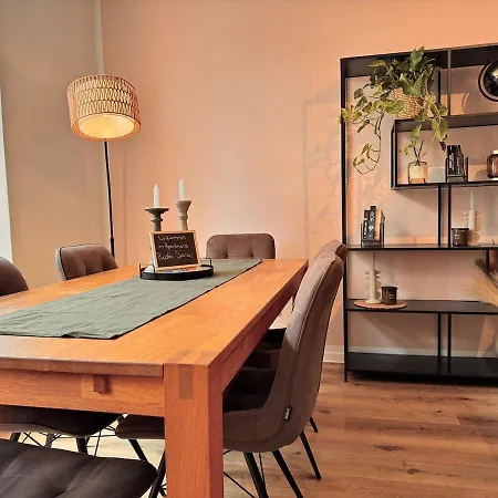 Designer-apartment Mit Balkon Und Kaffeebar, Elbnah * Magdeburgo