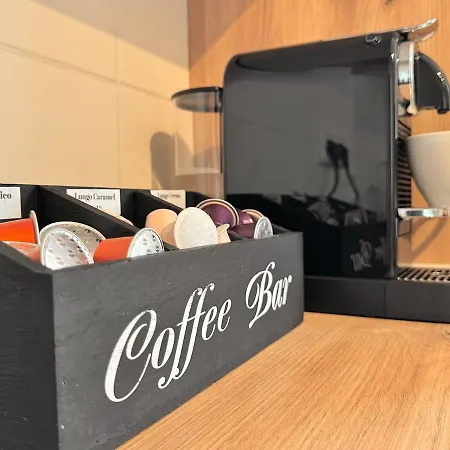 Designer-apartment Mit Balkon Und Kaffeebar, Elbnah