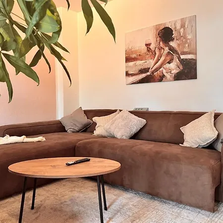 Designer-apartment Mit Balkon Und Kaffeebar, Elbnah * Magdeburgo