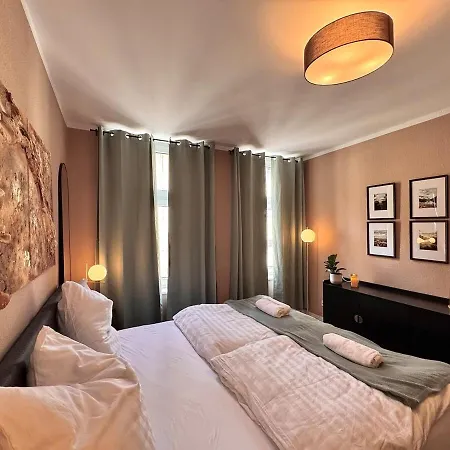 Designer-apartment Mit Balkon Und Kaffeebar, Elbnah * Magdeburgo