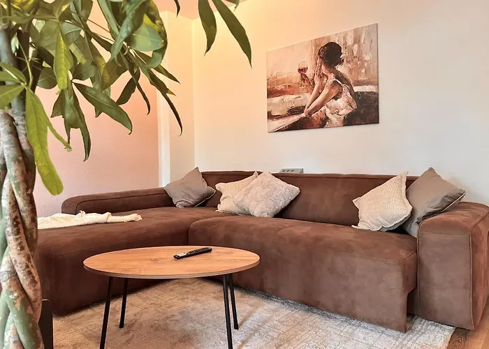 Designer-apartment Mit Balkon Und Kaffeebar, Elbnah * Магдебург