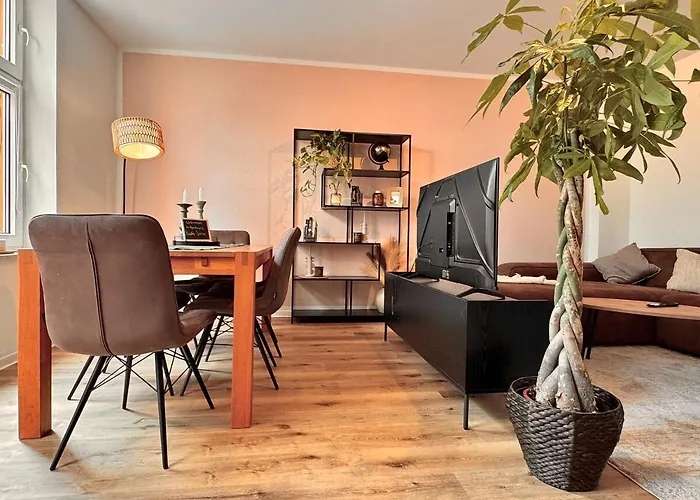 Designer-apartment Mit Balkon Und Kaffeebar, Elbnah *